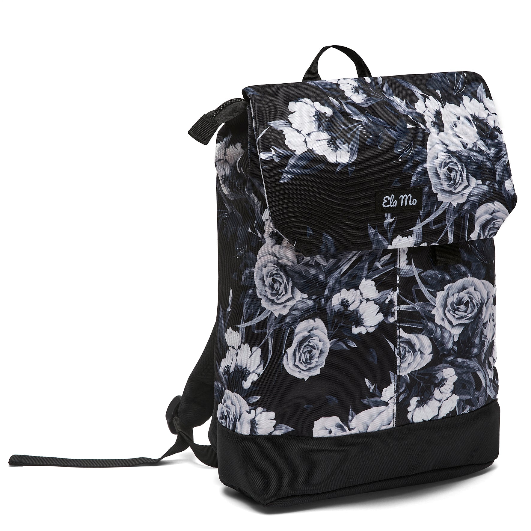 Ela Mo™ Daypack Rucksack | Nightrose. Seitliche Ansicht des Rucksacks mit Herstellerlogo auf weißem Hintergrund.