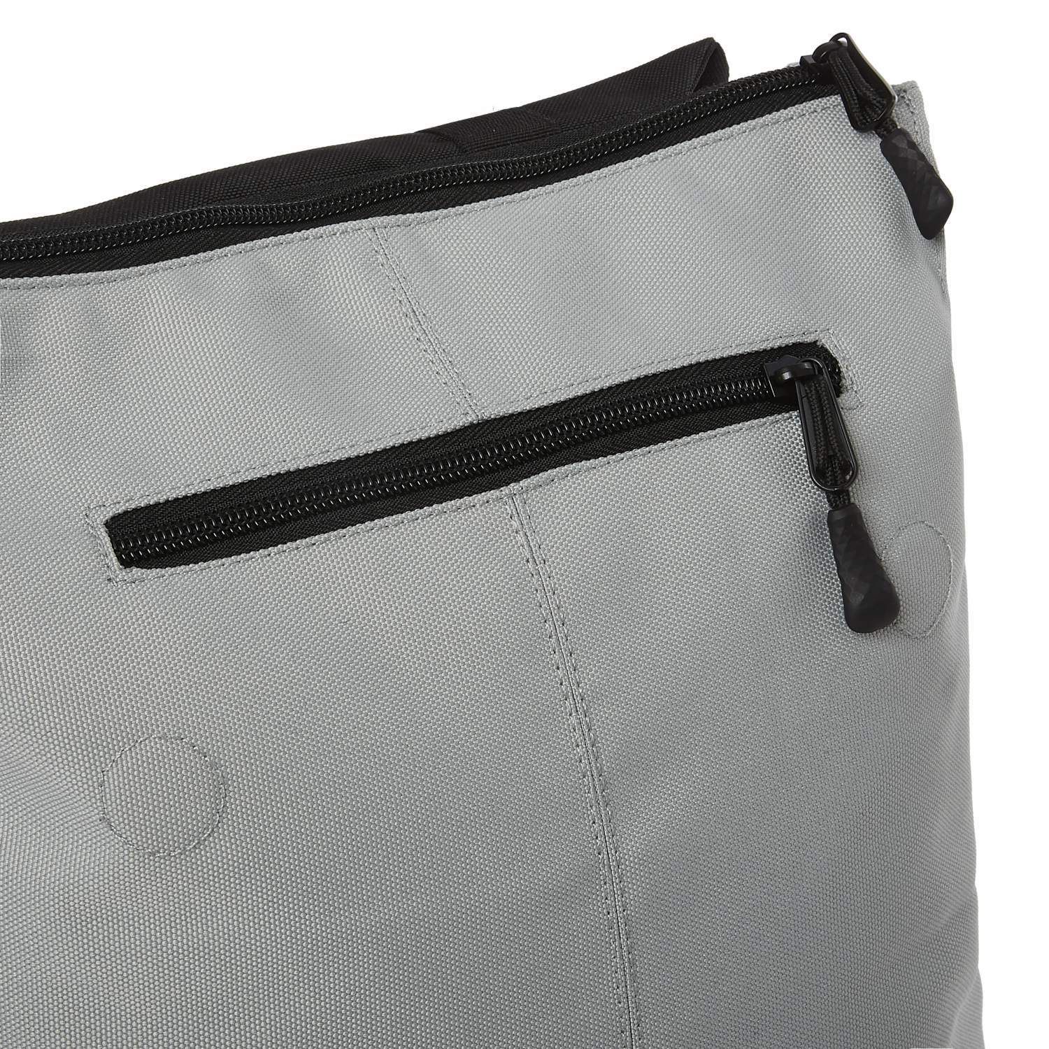Ela Mo™ Daypack Rucksack | The Grey. Oberteil des Rucksacks mit zwei Hauptfächern und Reißverschluss.