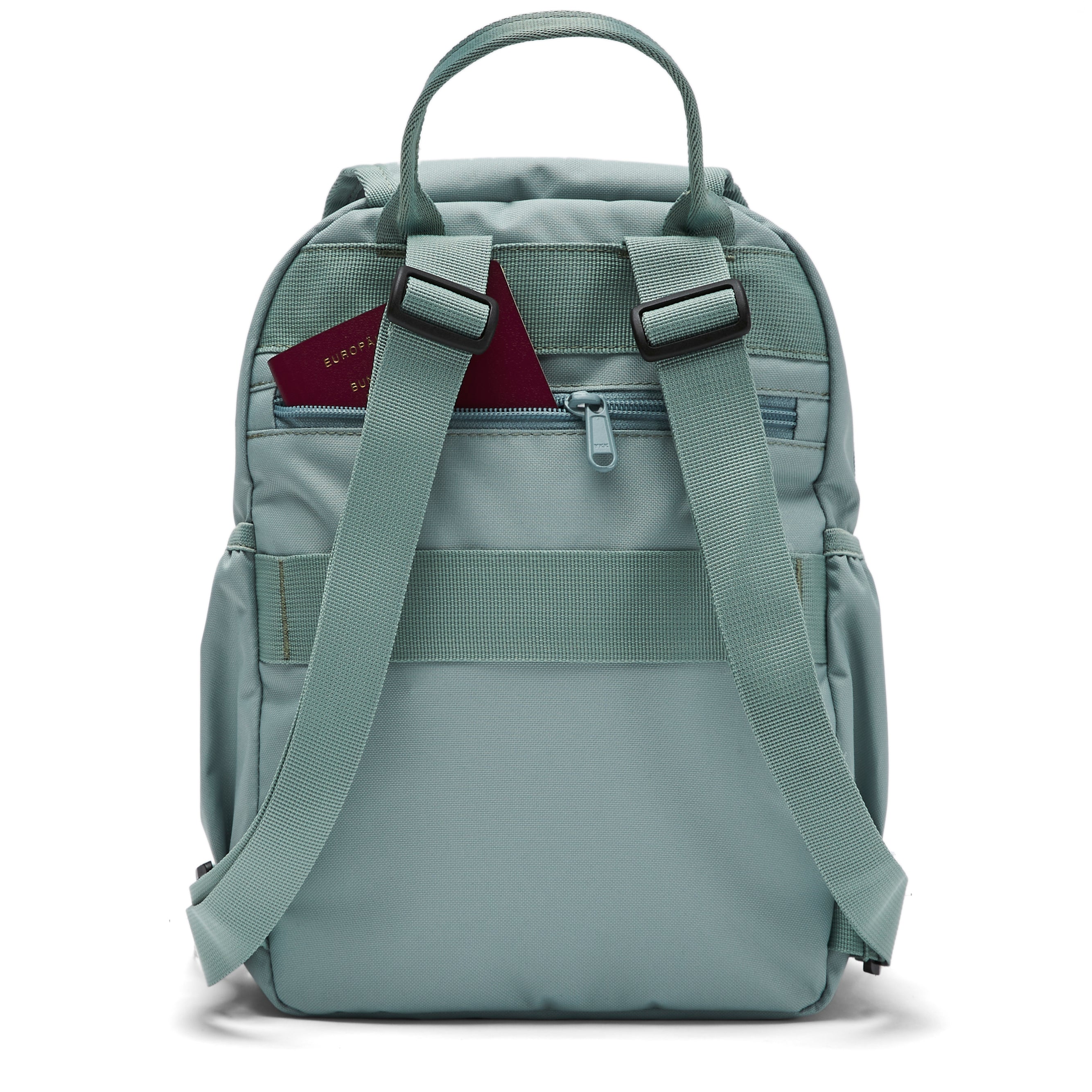 Ela Mo™ Mini Rucksack | Old Mint. Die Rückseite des Rucksacks mit Schulterriemen und kleinem Außenfach.