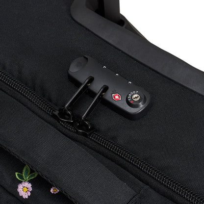 Ela Mo™ Reisetasche mit Rollen 42 Liter | Embroidery Edition Upsy Daisy. TSA-Zahlenschloss der Tasche für mehr Sicherheit.