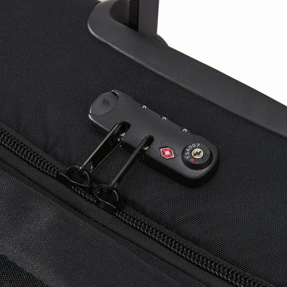 Ela Mo™ Reisetasche mit Rollen 78 Liter | Black. TSA-Schloss mit Reißverschluss an der Reisetasche.