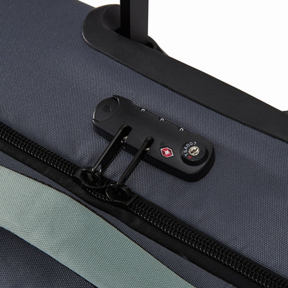 Ela Mo™ Reisetasche mit Rollen 42 Liter | Darkgrey Mint. TSA-Schloss mit Reißverschluss an der Reisetasche.