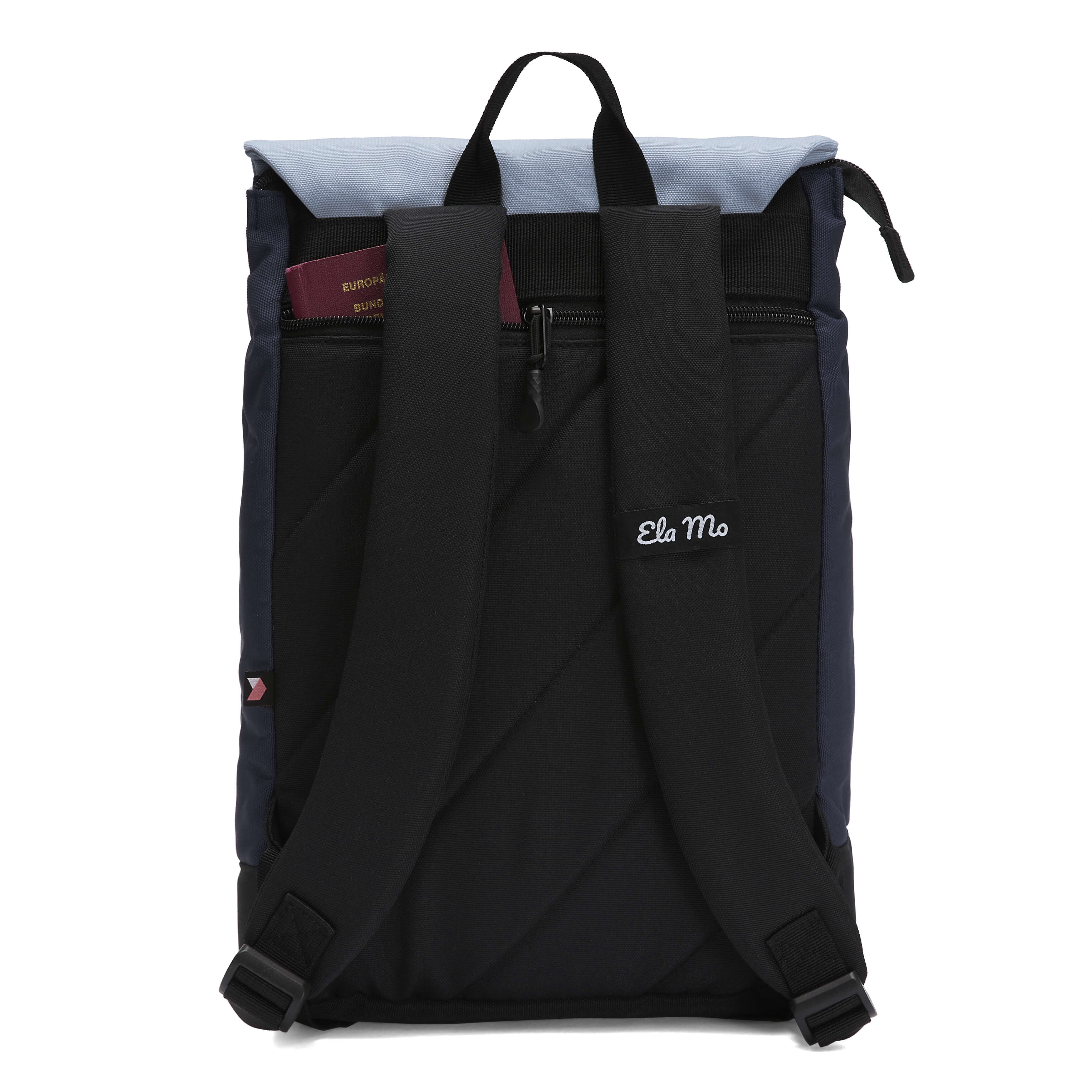 Ela Mo™ Daypack Rucksack | Nightblue. Die Rückseite des Rucksacks mit bequemen Schulterriemen und kleinem Außenfach.