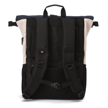 Ela Mo™ Rolltop Rucksack | Pink & Blue. Die Rückseite des Rucksacks mit Schulterriemen und kleinem Außenfach.